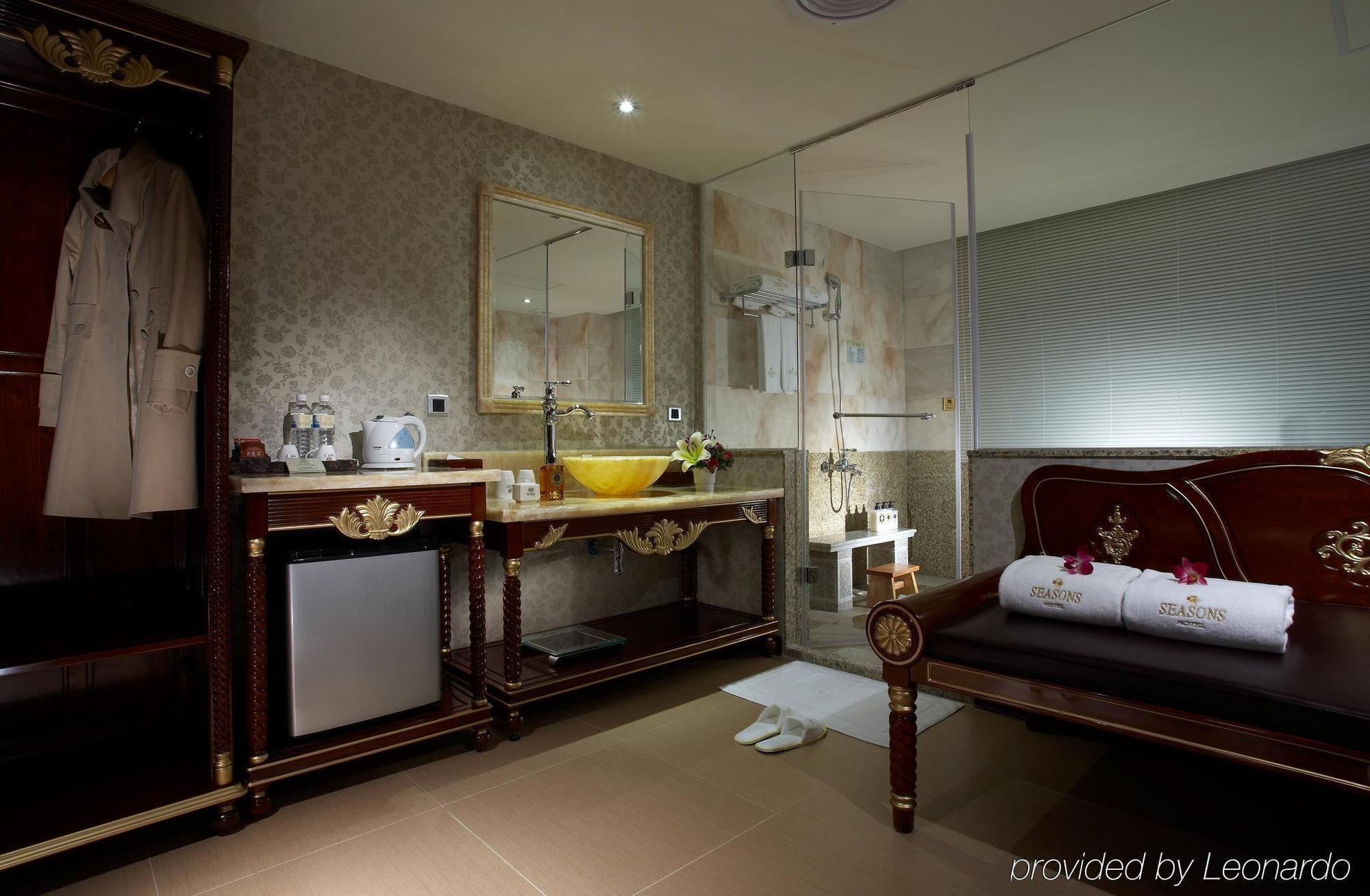 Royal Seasons Hotel Beitou Taipei Extérieur photo