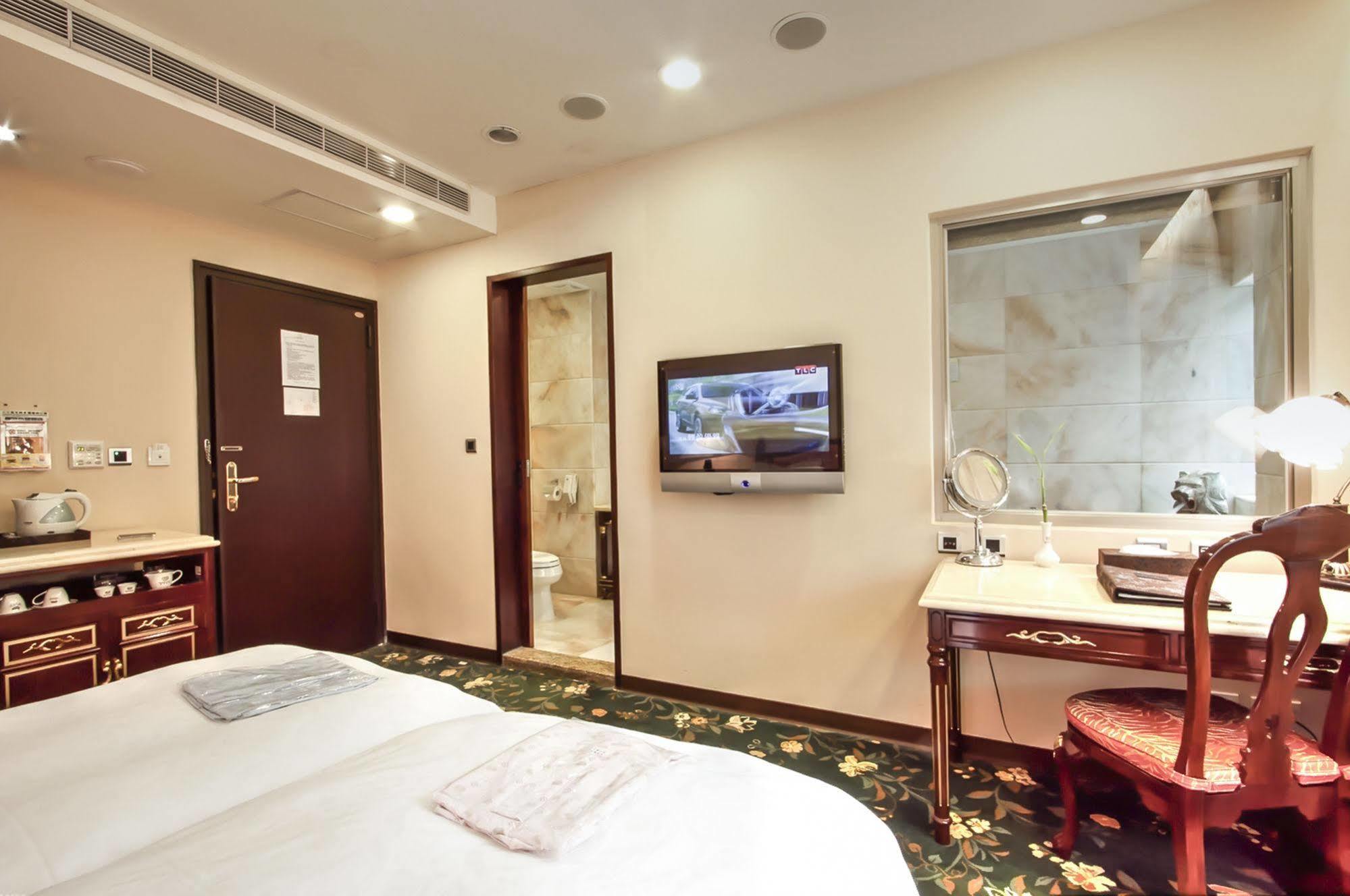 Royal Seasons Hotel Beitou Taipei Extérieur photo