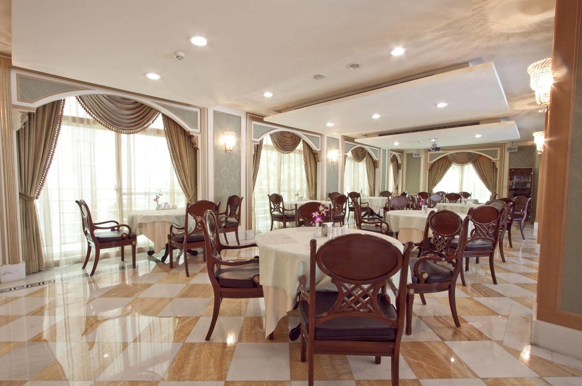 Royal Seasons Hotel Beitou Taipei Extérieur photo